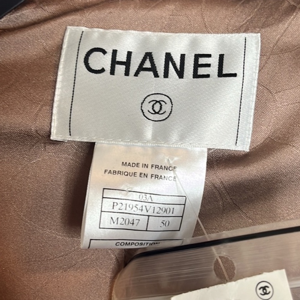 CHANEL Tweed Jacket in Brown, Black and Plum/Burgundy - Picture 5 of 9